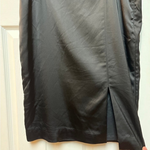 White House Black Market pencil skirt - Picture 2 of 4